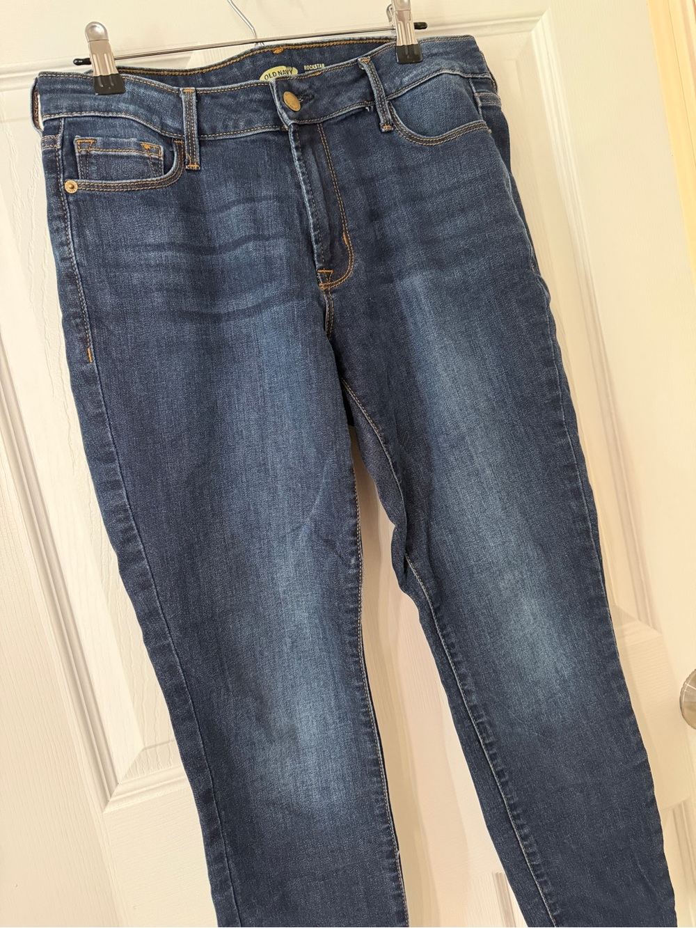 Old Navy Women's Skinny Jeans in Deep Blue Wash